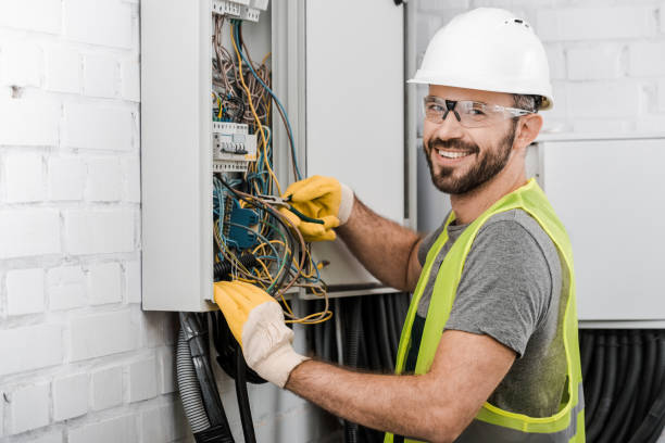 Best Affordable Emergency Electrician  in Pella, IA